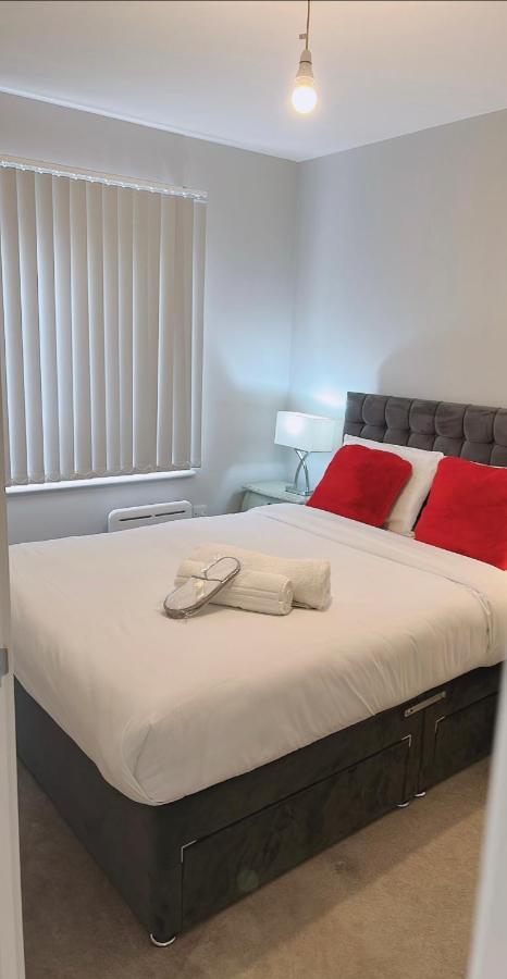 Mnitri Apartment Luton  Extérieur photo