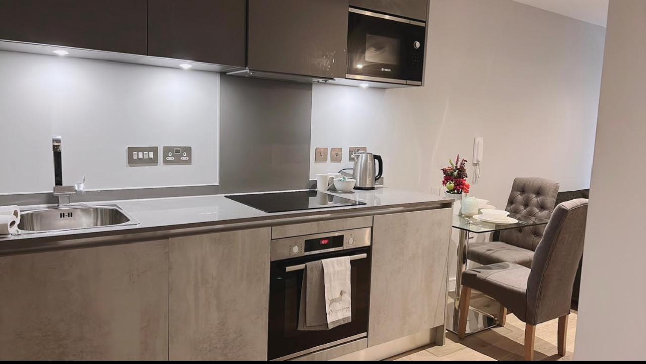 Mnitri Apartment Luton  Extérieur photo